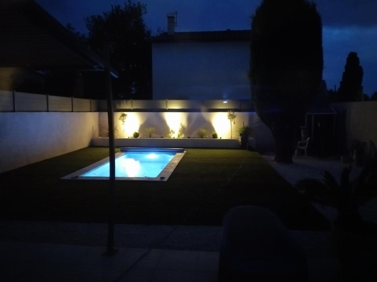 Jas Dou Felibrige Bed & Breakfast Puget-Ville Bagian luar foto