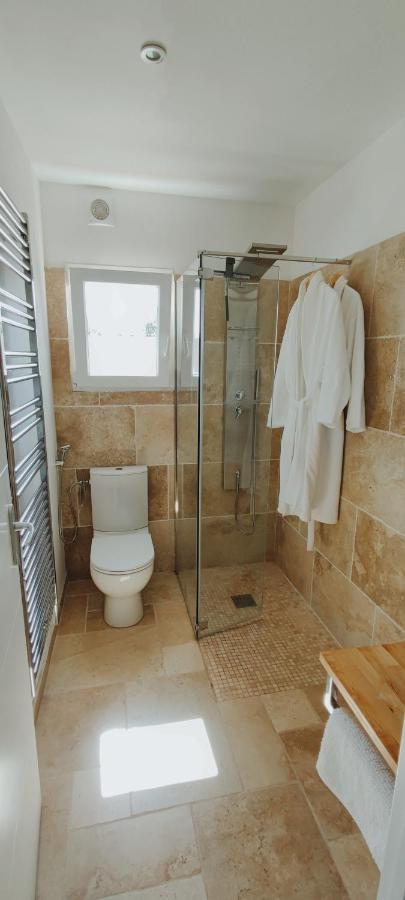 Jas Dou Felibrige Bed & Breakfast Puget-Ville Bagian luar foto